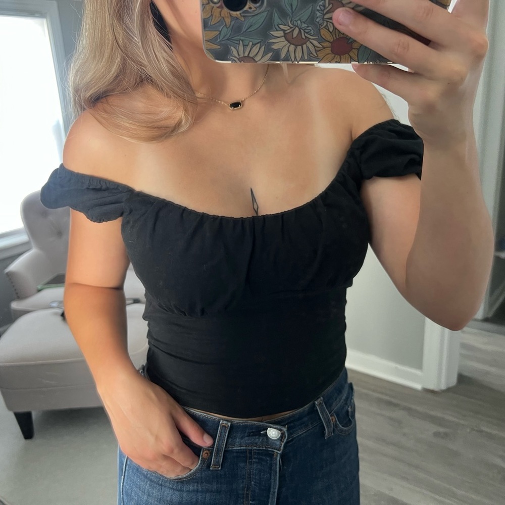 Black Blouse - Picture 4 of 6